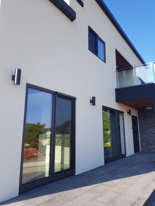 3868ed65e2a255aceae3519cf06831c4_1545102