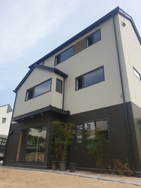 6617fcf6afe9bce9a1d4bff327586fb8_1562545